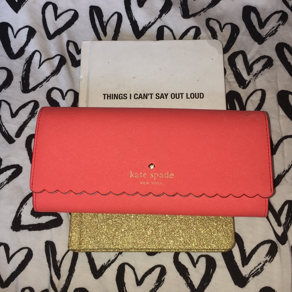 Cape Drive Cindy Scalloped Saffiano Leather Wallet
